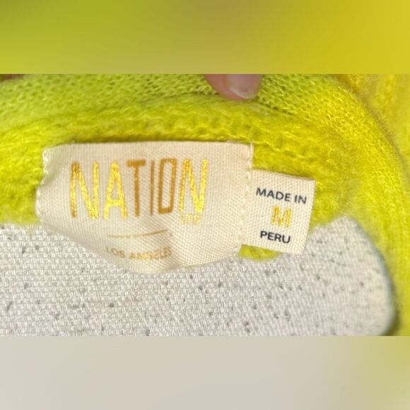 Nation LTD Zoya Open Neck Knit Long Sleeve V-Neck Sweater Ace Chartreuse M - Picture 5 of 6